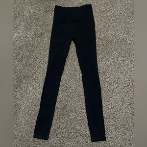 Black lululemon leggings